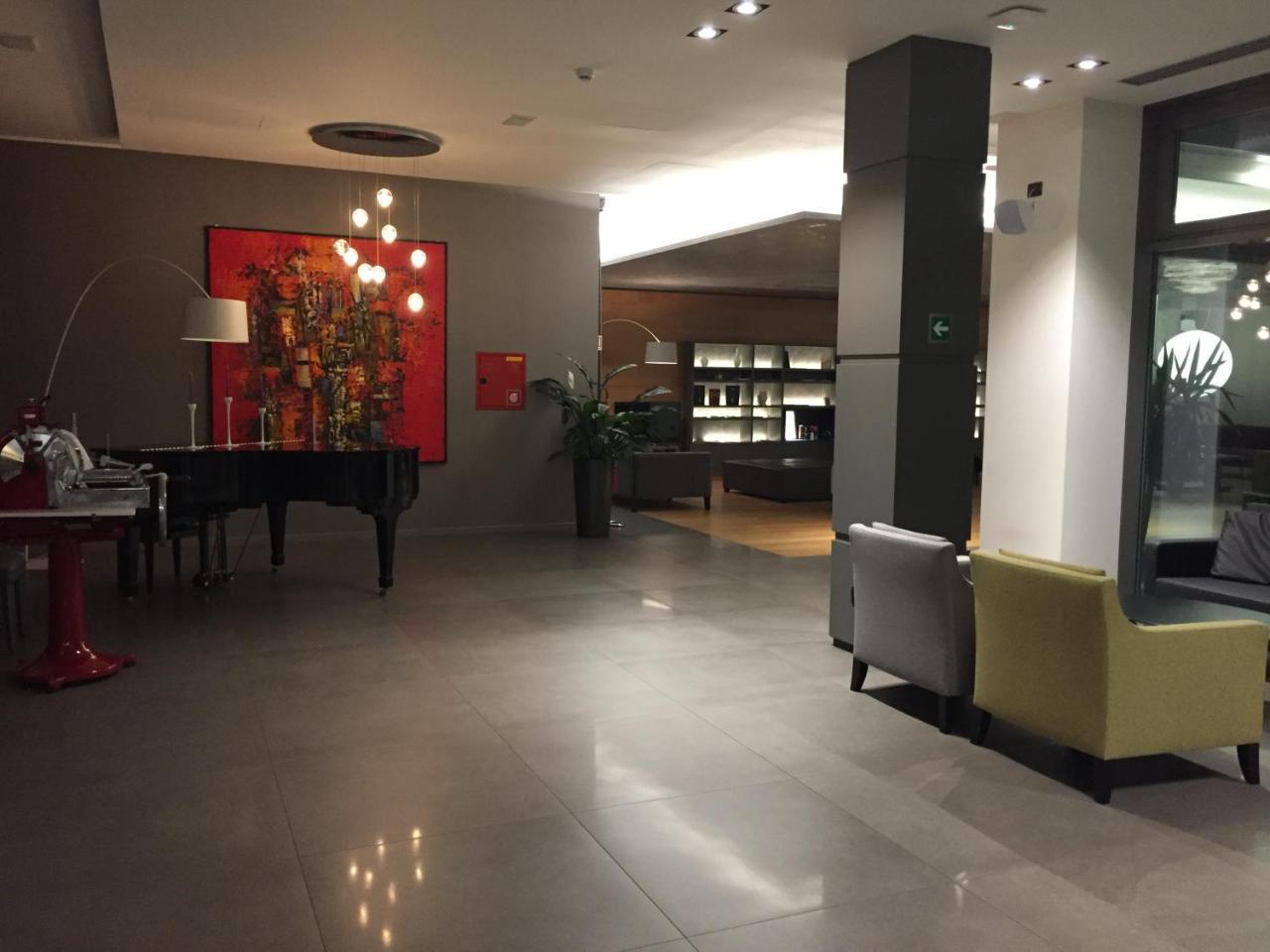 Link124 Hotel Parma Eksteriør bilde