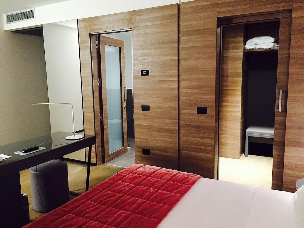 Link124 Hotel Parma Eksteriør bilde