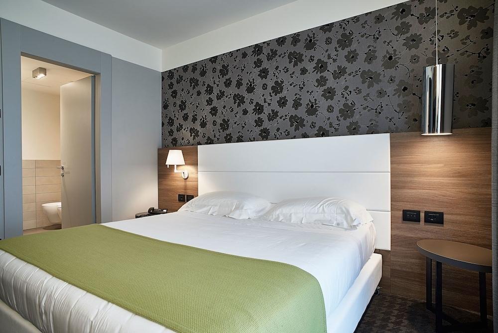Link124 Hotel Parma Eksteriør bilde