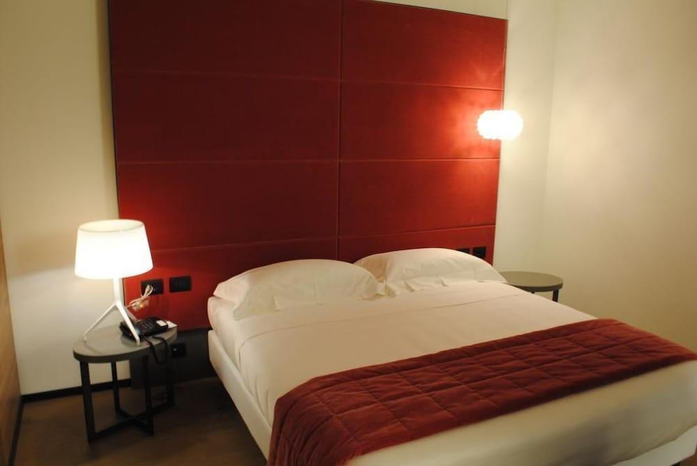 Link124 Hotel Parma Eksteriør bilde